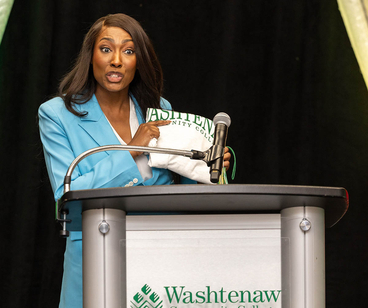 Aisha Bowe